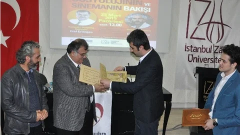 İlahiyatçı - Sosyolog Erdoğan ''çanakkale Geçilmez'in Ruhuna Aykırı Çok İş Yapıldı''