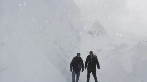 (Özel Haber) Karlı Dağlar İşte Böyle Aşılıyor