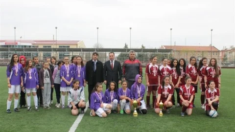 Karaman'da Yıldız Kızlar Futbol İl Birinciliği Müsabakaları