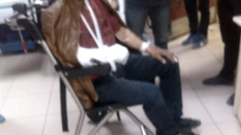 Koluna Saplanan Bıçakla Hastaneye Kaldırıldı