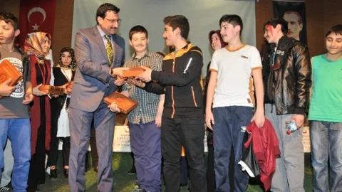 Kedem'li Çocuklardan Muhteşem Çanakkale Gösterisi