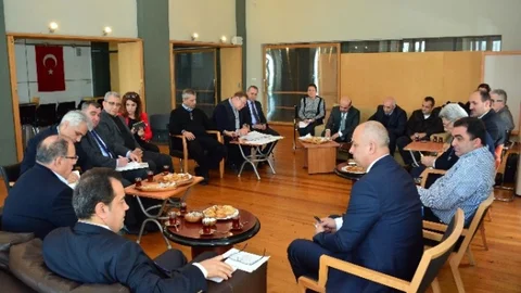 Bakanlık-Adanalı Çiftçiler “Tarımsal İlaçlamayı” Konuştu