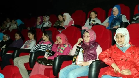 Şule Mete Tetik İmam Hatip Orta Okulu Öğrencileri 'son Mektup' Filmini İzledi