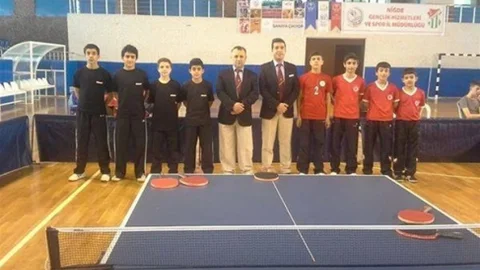 Masa Tenisinde 2 Büyük Başarı