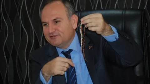 Kaymakam Yönden Konuklarına El İşi Ürünler Hediye Ediyor