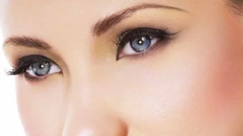 Dökülen Kaşlarınızı Dert Etmeyin!