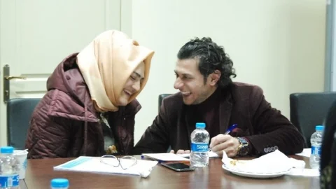 Huzurlu Yuvalar İçin 'aile Akademisi'