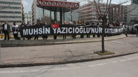 Meclis Önünde Yazıcıoğlu Eylemi
