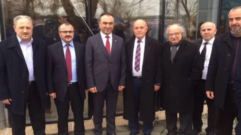 Dr. Gündoğdu Demokrasiye Katkı Sunan STK'lara Teşekkür Etti