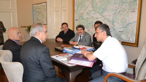 Dostlar Eğitim Derneği'nden Vali Bektaş'a Ziyaret