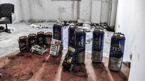 Depremzedeler İçin İnşa Edilen İş Merkezinin Son Hali Korkutuyor