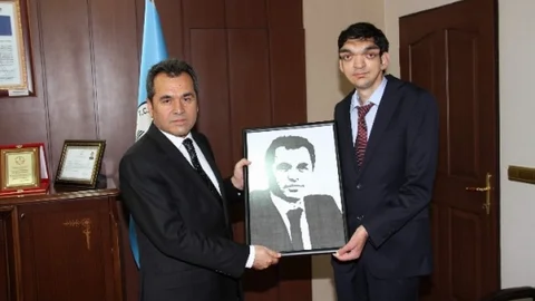 İl Milli Eğitim Müdürü Gülay'ı Duygulandıran Tablo