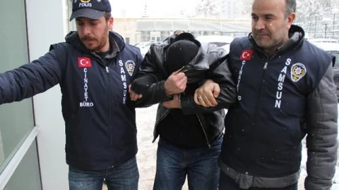 Samsun'da Bir Kadını Gasp Eden Şahıs Evine Market Alışverişi Yapmış