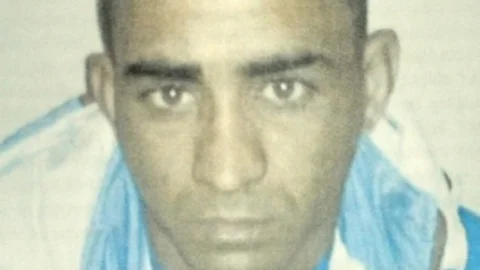 Derbi Maçları Sırasında Dükkanları Soyanları Yanmayan Tek Far Ele Verdi