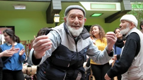 Yaşlılar Doyasıya Eğlendi