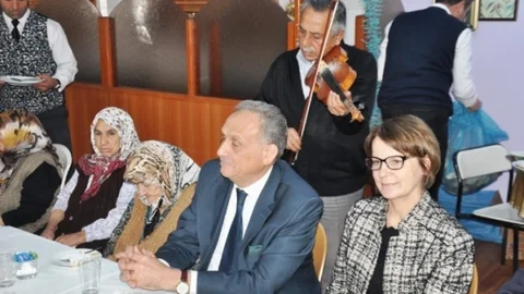 Huzurevi Sakinleri Ödemiş Protokolünü Ağırladı