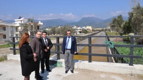 Edremit'te Dereler Islah Ediliyor