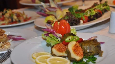 Kebap Diyarı Gaziantep'te Enginar Kebabı Sezonu Açıldı