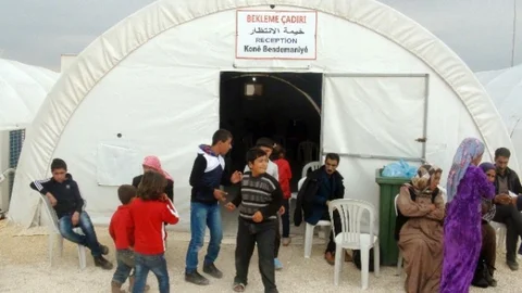 Türkiye'nin En Büyük Çadırkentine Sığınmacı Akını Devam Ediyor