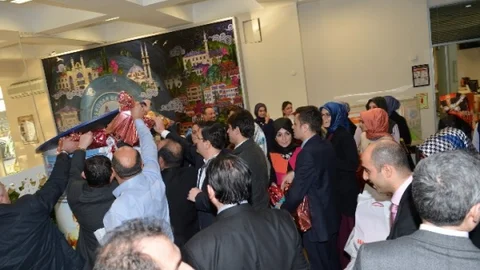 Onları Mutlu Etmek 'çocuk Oyuncağı' Kampanyası Devam Ediyor