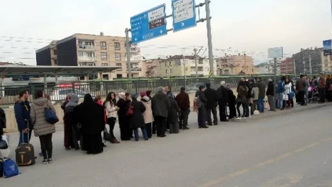 Bu Da Otobüs Kuyruğu