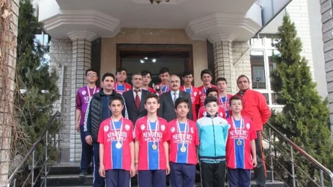 Şampiyon Takım Başkan Kazım Şahin'i Ziyaret Etti