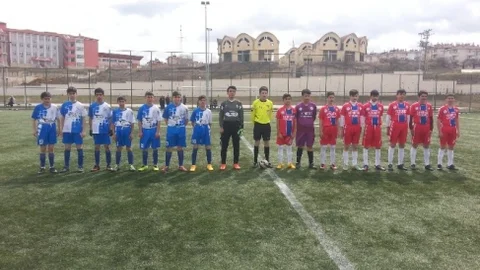 Tosya Namık Kemal Ortaokul Futbolda İl Şampiyonu Oldu