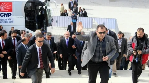 Kılıçdaroğlu “Birileri Parsel Parsel Satıyor Birileri Görkemleştiriyor”