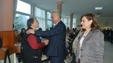 Baş ''Büyükler Bizim İçin Yarınların Aynasıdır”