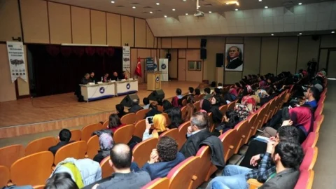 Yyü'de “Ortak Yaşama Kültürü Ve Felsefesi” Paneli