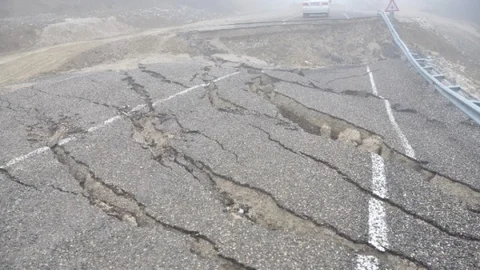 Devrek'te Çöken Yol Onarılmayı Bekliyor