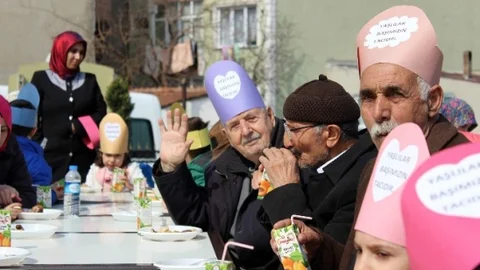 Esenler Belediyesi Yaşlıları Unutmadı
