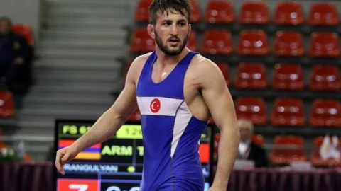 Recep Ve Fatih Bronz Madalya İçin Güreşecek