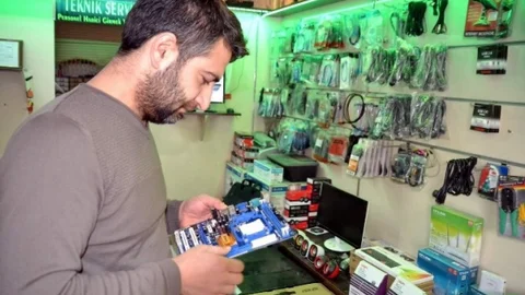 Siirt'te İkinci El Elektronik Ve Tamir Satışları Arttı