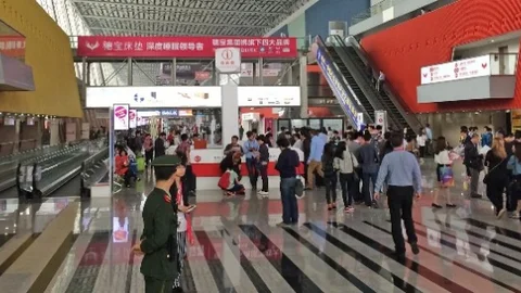 İnegöllü Mobilyacılar Çin'de