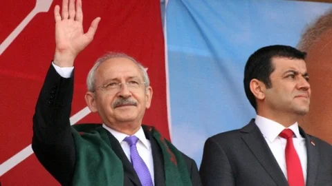 Kılıçdaroğlu Emeklilere Verdiği Sözü Tutmazsa Siyaseti Bırakacağını Açıkladı