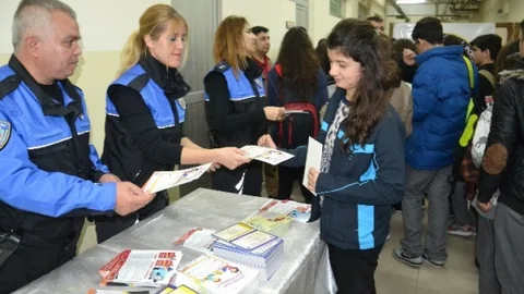 Nazilli'de 27 Bin Öğrenciye ‘Güvenli İnternet Kullanımı' Eğitimi Verilecek