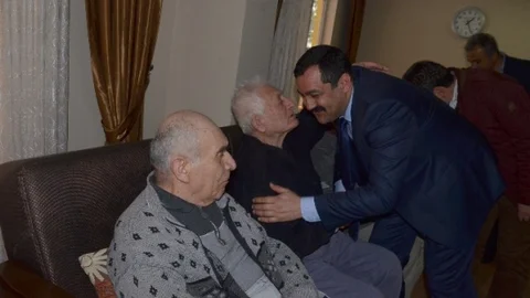 AK Parti Yaşlıları Unutmadı