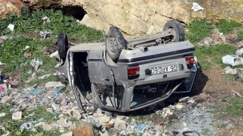 Gaziantep'te Çalıntı Bir Otomobil Uçuruma Yuvarlandı