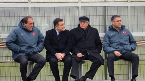 A Milli Takım Hollanda Maçı Hazırlıklarını Sürdürüyor