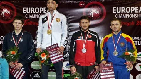 Milli Güreşçi Topal Avrupa Üçüncüsü Oldu