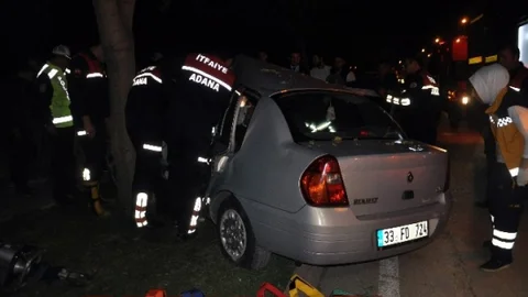 Otomobil Ağaca Çarptı 3 Yaralı
