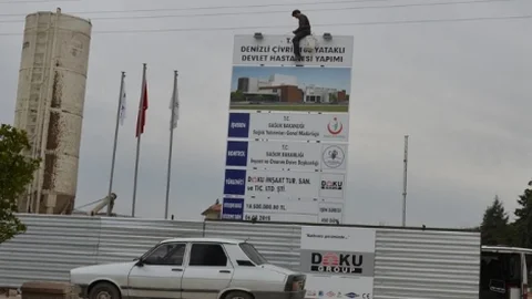 15 Metrelik Pano Üzerinde Ölümle Dans