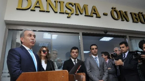 Adana Adliyesi'nde ‘Ön Büro Ve Danışma Masası' Açıldı