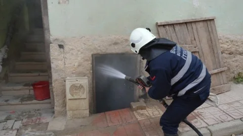 Bursa'da Apartmanın Odunluğunda Korkutan Yangın