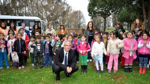 İncirliova'da 200 Fidan Toprakla Buluştu