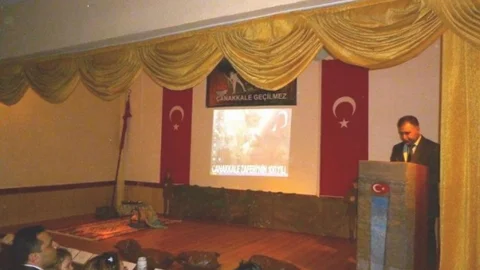 Dokuz Eylül Ortaokulu Çanakkale'yi Sahneye Taşıdı