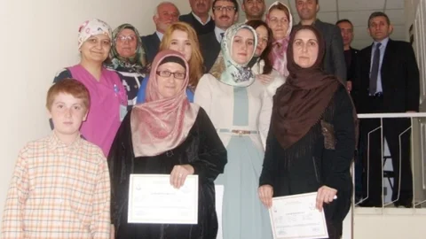 Suriyeli Hastalarla Anlaşmak İçin Arapça Öğrendiler