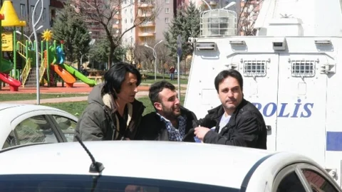 Diyarbakır'da Eşiyle Tartışan Adam İntihar Etmek İstedi