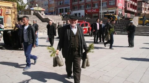 Yozgat Orman İşletme Müdürlüğü Vatandaşa Ücretsiz 5 Bin Fidan Dağıttı